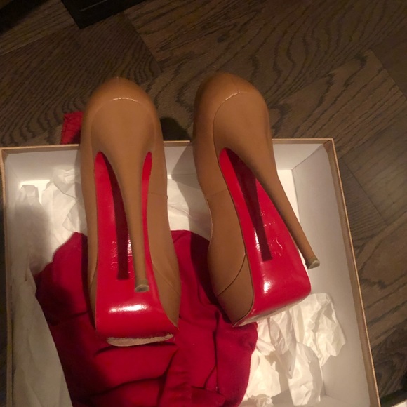 Louboutin Lady peep heels - Picture 7 of 7
